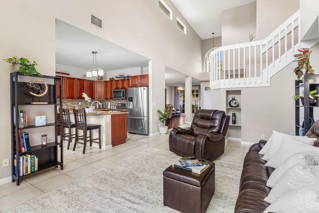 1030 Fairfax Circle W, Boynton Beach, FL 33436