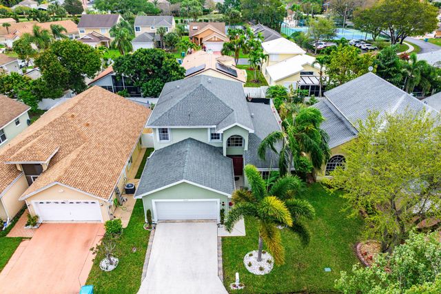 1030 Fairfax Circle W, Boynton Beach, FL 33436