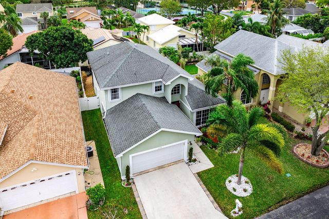 1030 Fairfax Circle W, Boynton Beach, FL 33436