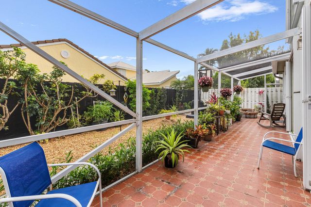 1030 Fairfax Circle W, Boynton Beach, FL 33436