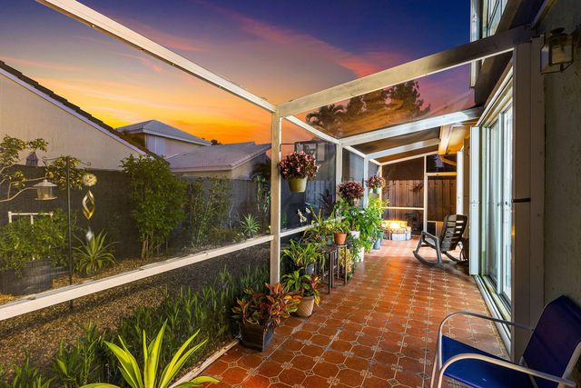 1030 Fairfax Circle W, Boynton Beach, FL 33436