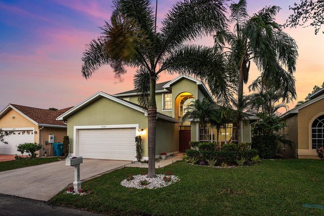 1030 Fairfax Circle W, Boynton Beach, FL 33436