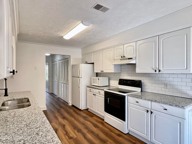 407 W College Street A, Whiteville, NC 28472