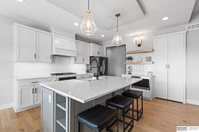 18503 Locust Street, Elkhorn, NE 68022