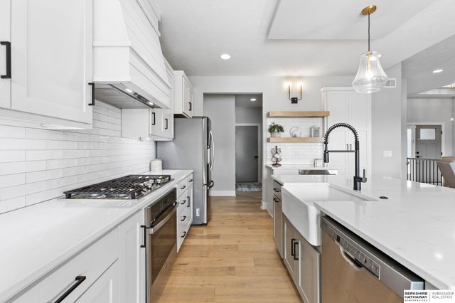 18503 Locust Street, Elkhorn, NE 68022