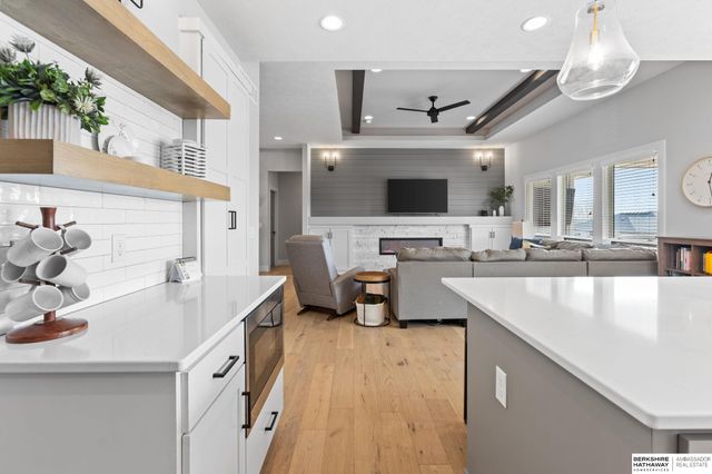 18503 Locust Street, Elkhorn, NE 68022