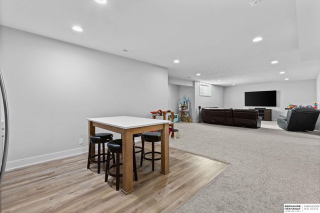 18503 Locust Street, Elkhorn, NE 68022