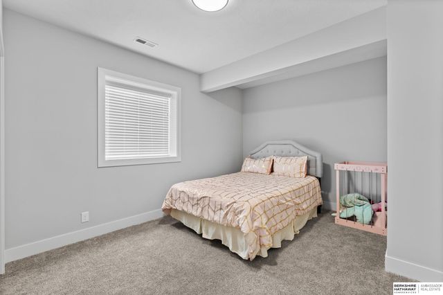 18503 Locust Street, Elkhorn, NE 68022