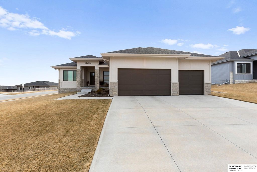 18503 Locust Street, Elkhorn, NE 68022