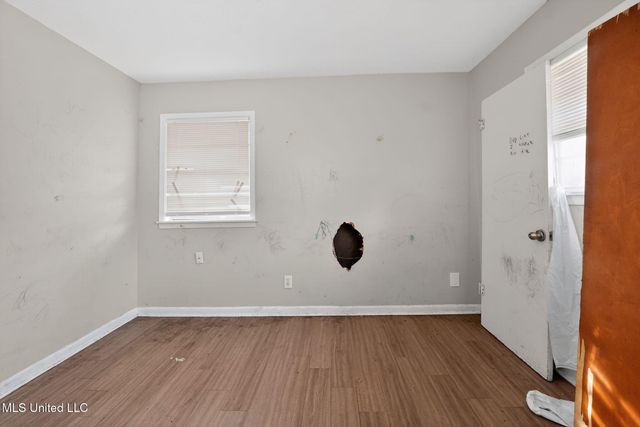 444 Mcdowell Park Circle, Jackson, MS 39204