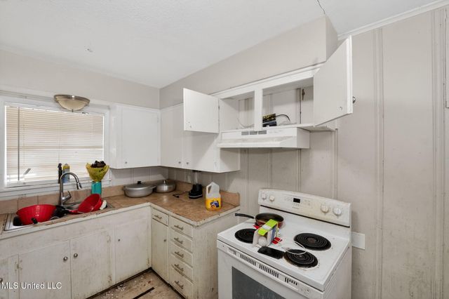 444 Mcdowell Park Circle, Jackson, MS 39204