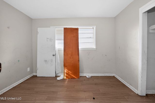 444 Mcdowell Park Circle, Jackson, MS 39204