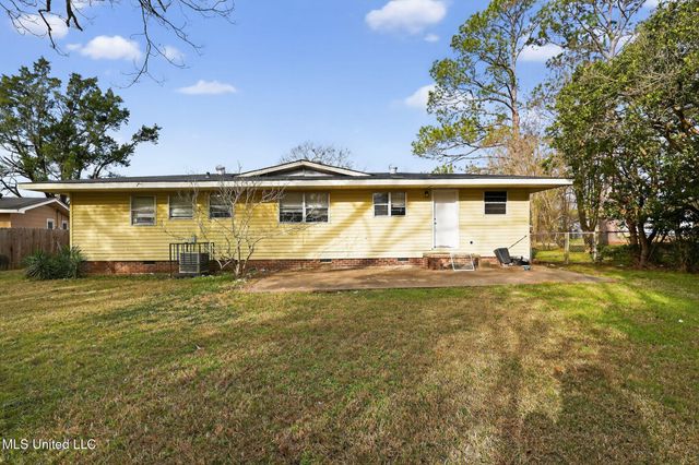 444 Mcdowell Park Circle, Jackson, MS 39204