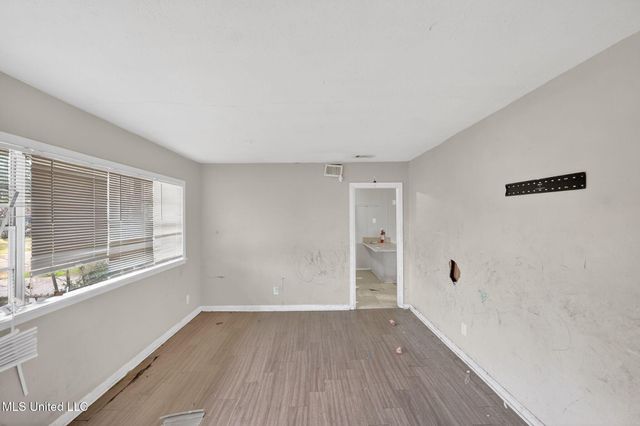 444 Mcdowell Park Circle, Jackson, MS 39204