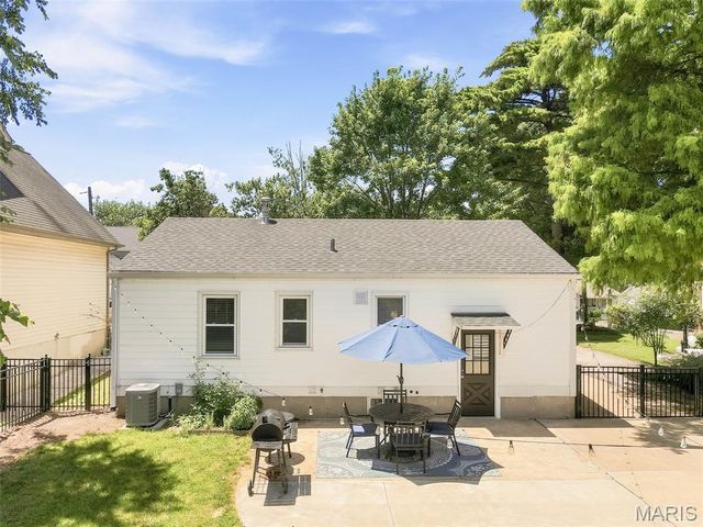 304 Caroline Avenue, St Louis, MO 63122