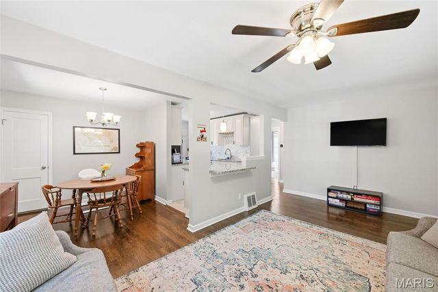 304 Caroline Avenue, St Louis, MO 63122