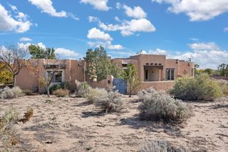 27 Don Lorenzo, Corrales, NM 87048