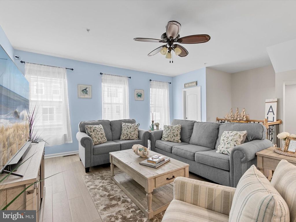 Image 12 of property listing at 12909 SAND BAR LN #5, Ocean City, MD 21842
