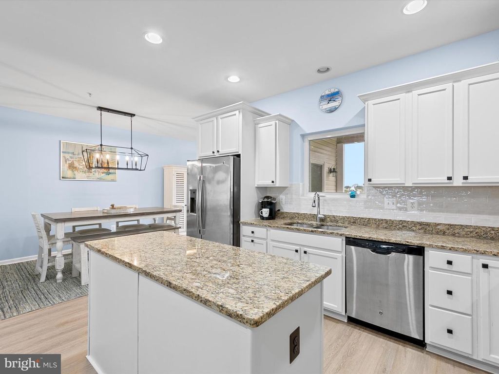 Image 16 of property listing at 12909 SAND BAR LN #5, Ocean City, MD 21842