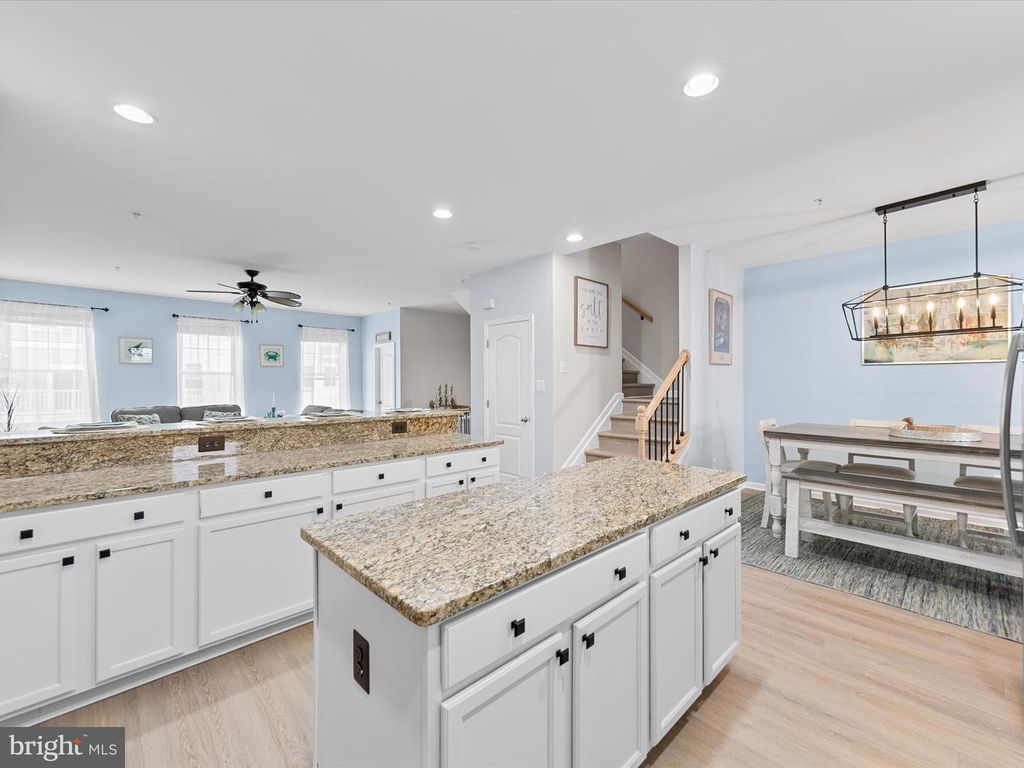 Image 17 of property listing at 12909 SAND BAR LN #5, Ocean City, MD 21842