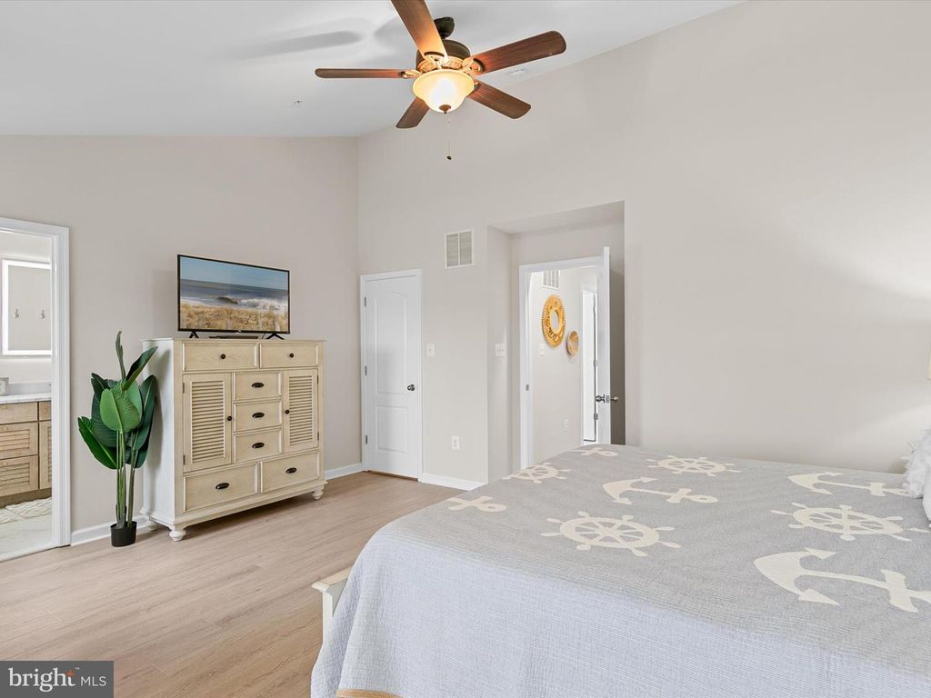 Image 42 of property listing at 12909 SAND BAR LN #5, Ocean City, MD 21842