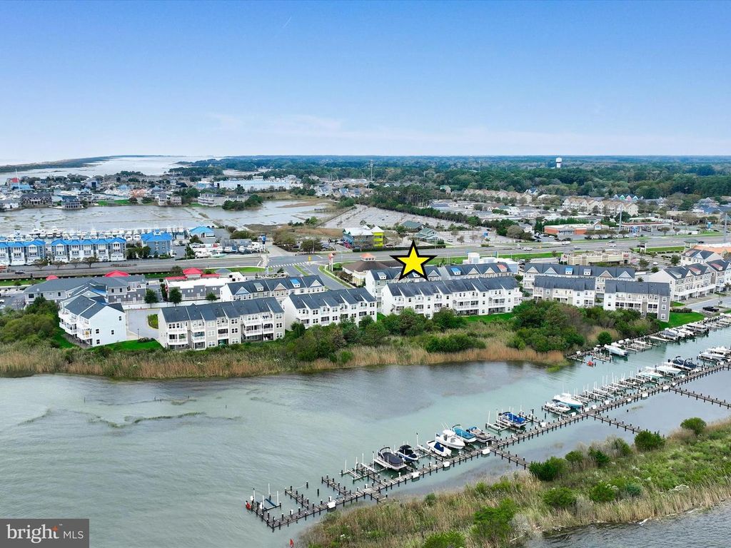Image 8 of property listing at 12909 SAND BAR LN #5, Ocean City, MD 21842
