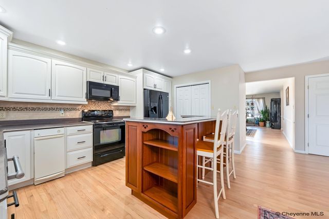 818 BRITTANY DR, Cheyenne, WY 82009