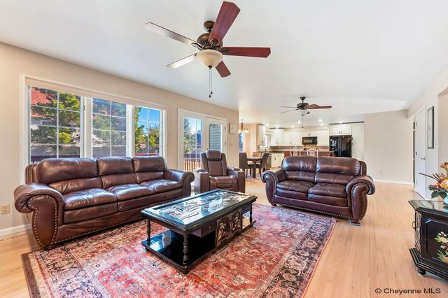 818 BRITTANY DR, Cheyenne, WY 82009