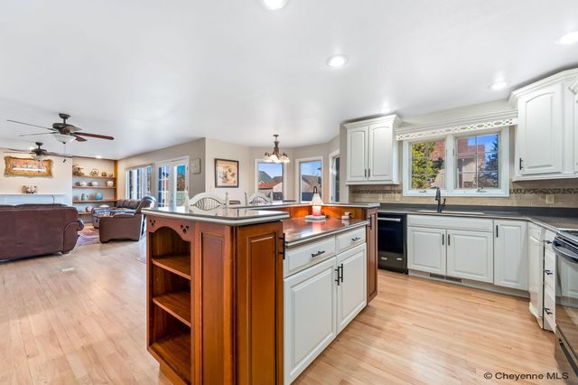 818 BRITTANY DR, Cheyenne, WY 82009