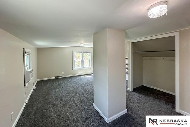 3701 S 67th Street, Omaha, NE 68106