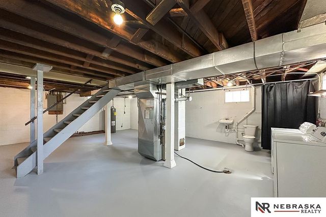 3701 S 67th Street, Omaha, NE 68106