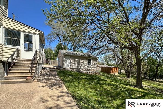 3701 S 67th Street, Omaha, NE 68106