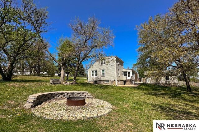 3701 S 67th Street, Omaha, NE 68106