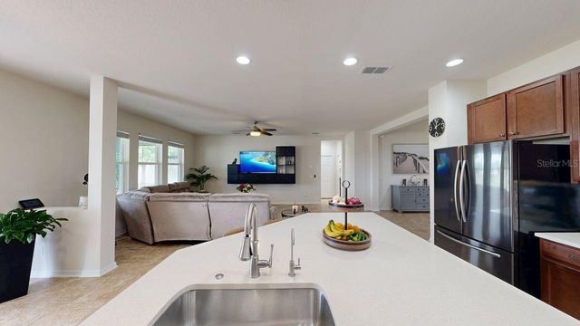 914 BAY BRIDGE CIRCLE, Apopka, FL 32703