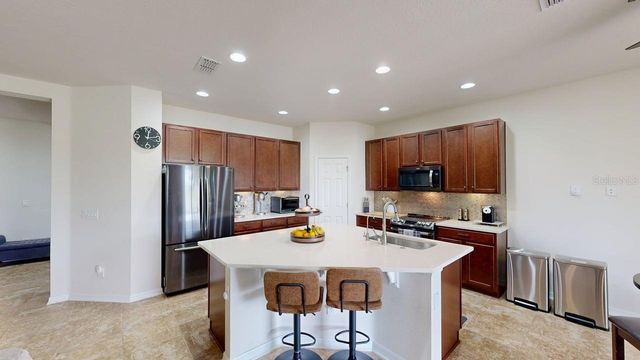 914 BAY BRIDGE CIRCLE, Apopka, FL 32703