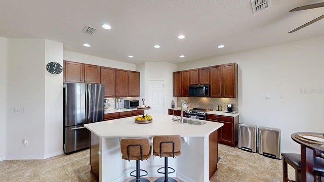 914 BAY BRIDGE CIRCLE, Apopka, FL 32703