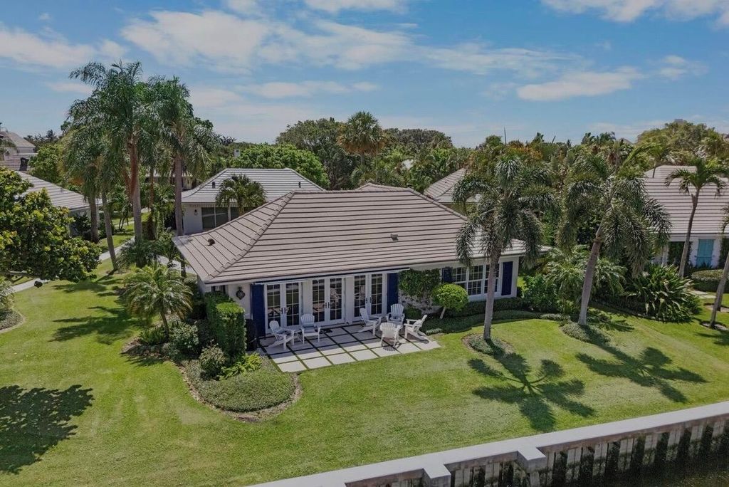 11639 Lost Tree Way 22, North Palm Beach, FL 33408