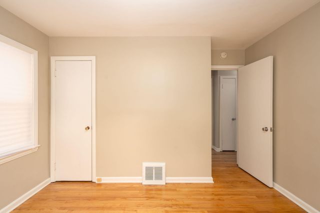 25430 Colgate Street, Dearborn Heights, MI 48125