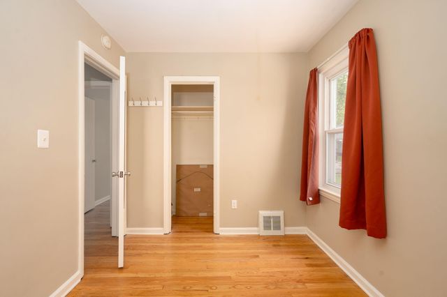 25430 Colgate Street, Dearborn Heights, MI 48125