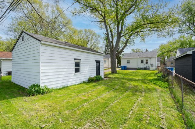 25430 Colgate Street, Dearborn Heights, MI 48125