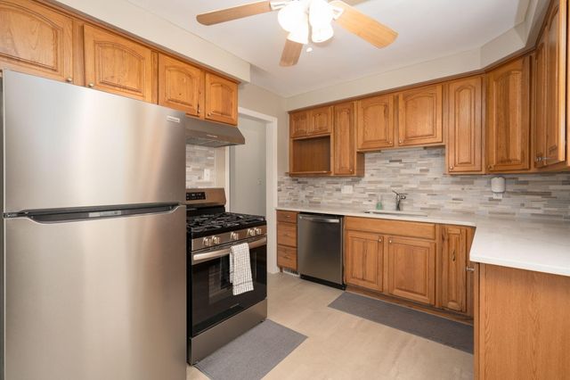 25430 Colgate Street, Dearborn Heights, MI 48125