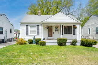 25430 Colgate Street, Dearborn Heights, MI 48125