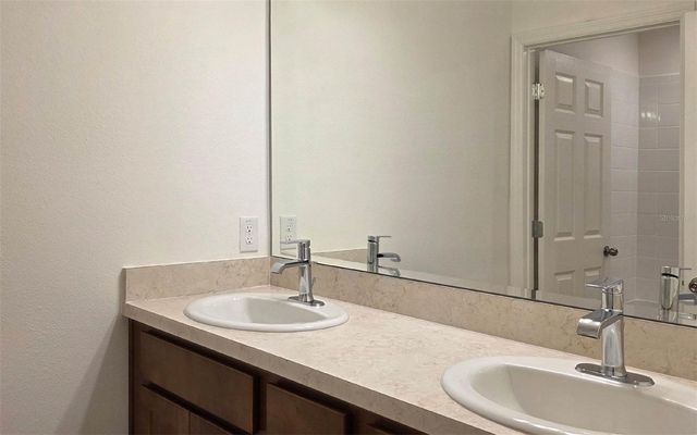 207 GLASS ONION DRIVE, Groveland, FL 34737