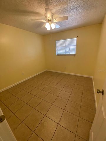 701 W ROSEWOOD LANE 701, Tavares, FL 32778