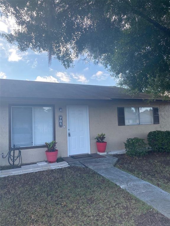 701 W ROSEWOOD LANE 701, Tavares, FL 32778