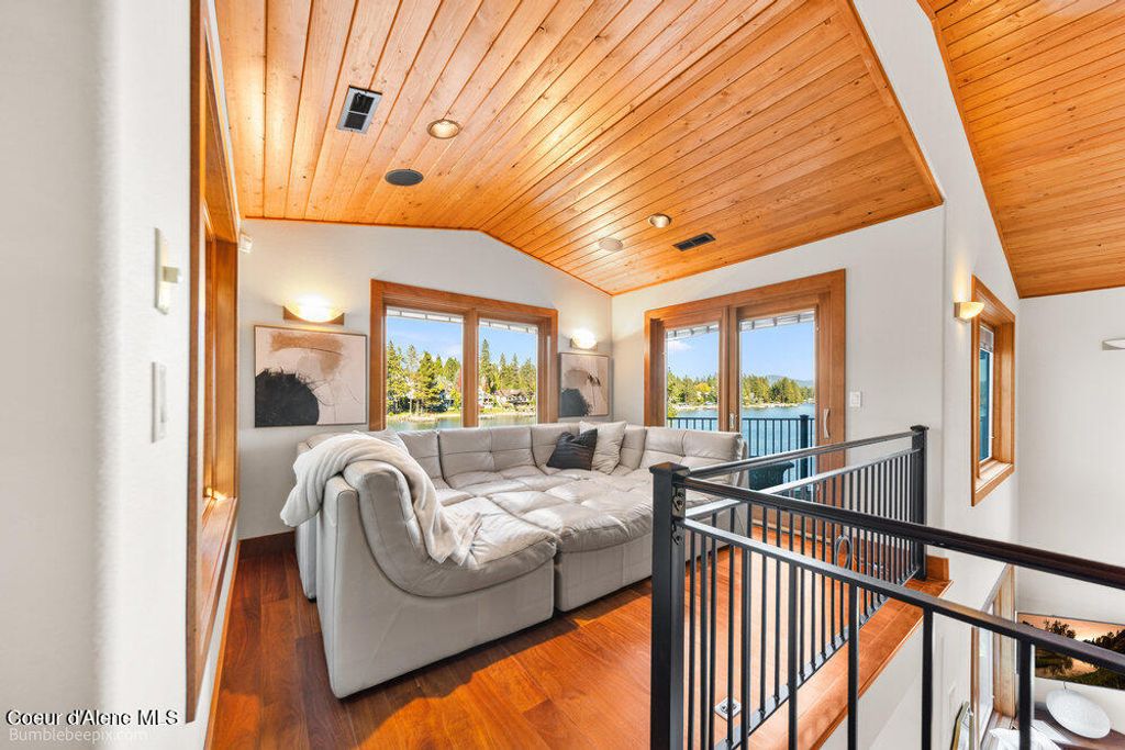 8817 W RIVERVIEW DR, Coeur d'Alene, ID 83814 photo 37