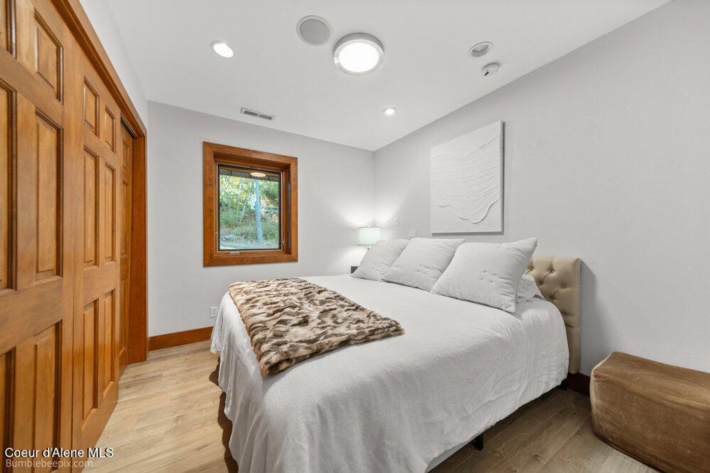 8817 W RIVERVIEW DR, Coeur d'Alene, ID 83814 photo 49