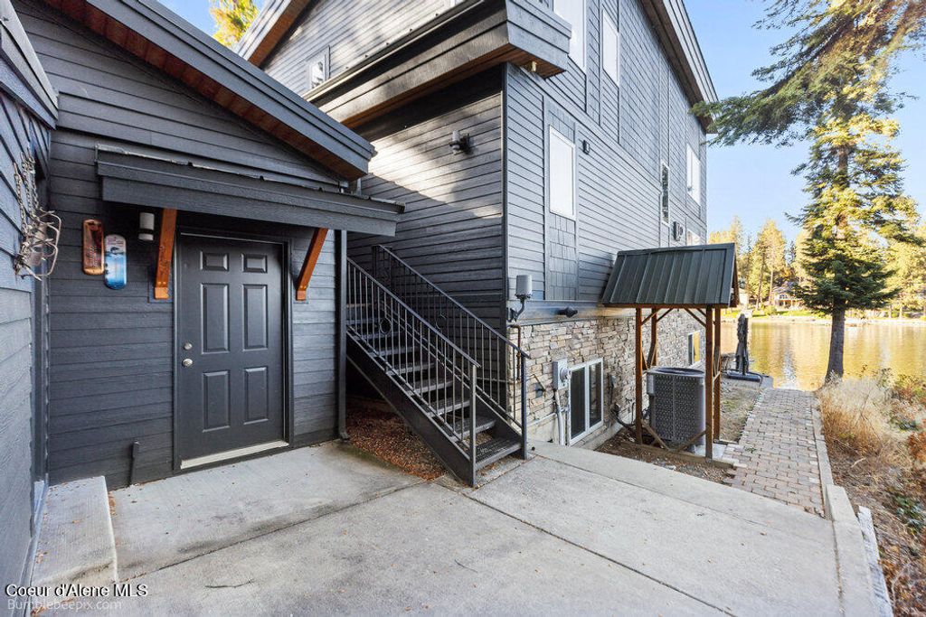 8817 W RIVERVIEW DR, Coeur d'Alene, ID 83814 photo 60