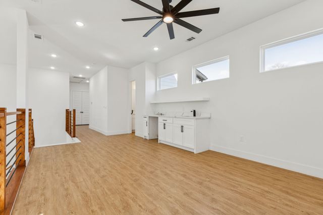 3316 Linfield Road, Dallas, TX 75216