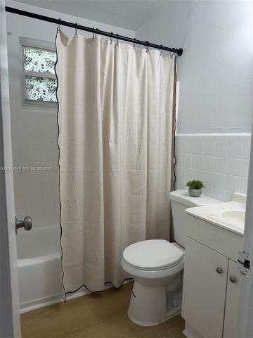 1465 W 28th Street 4, Hialeah, FL 33010